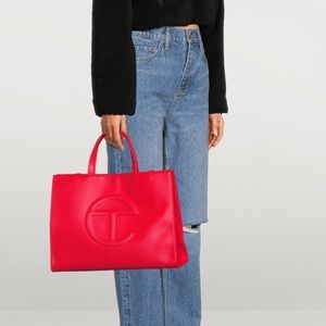 RED TELFAR BAG MEDIUM